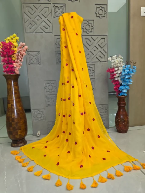 Artisanal Mul Cotton Saree with Embroidered Flower Motifs